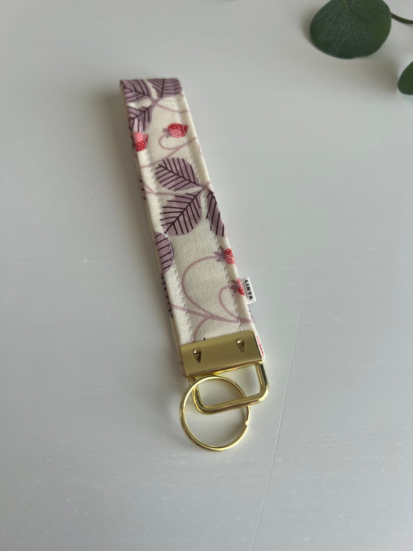 Sleutelhanger | Polsband | Strawberry vine