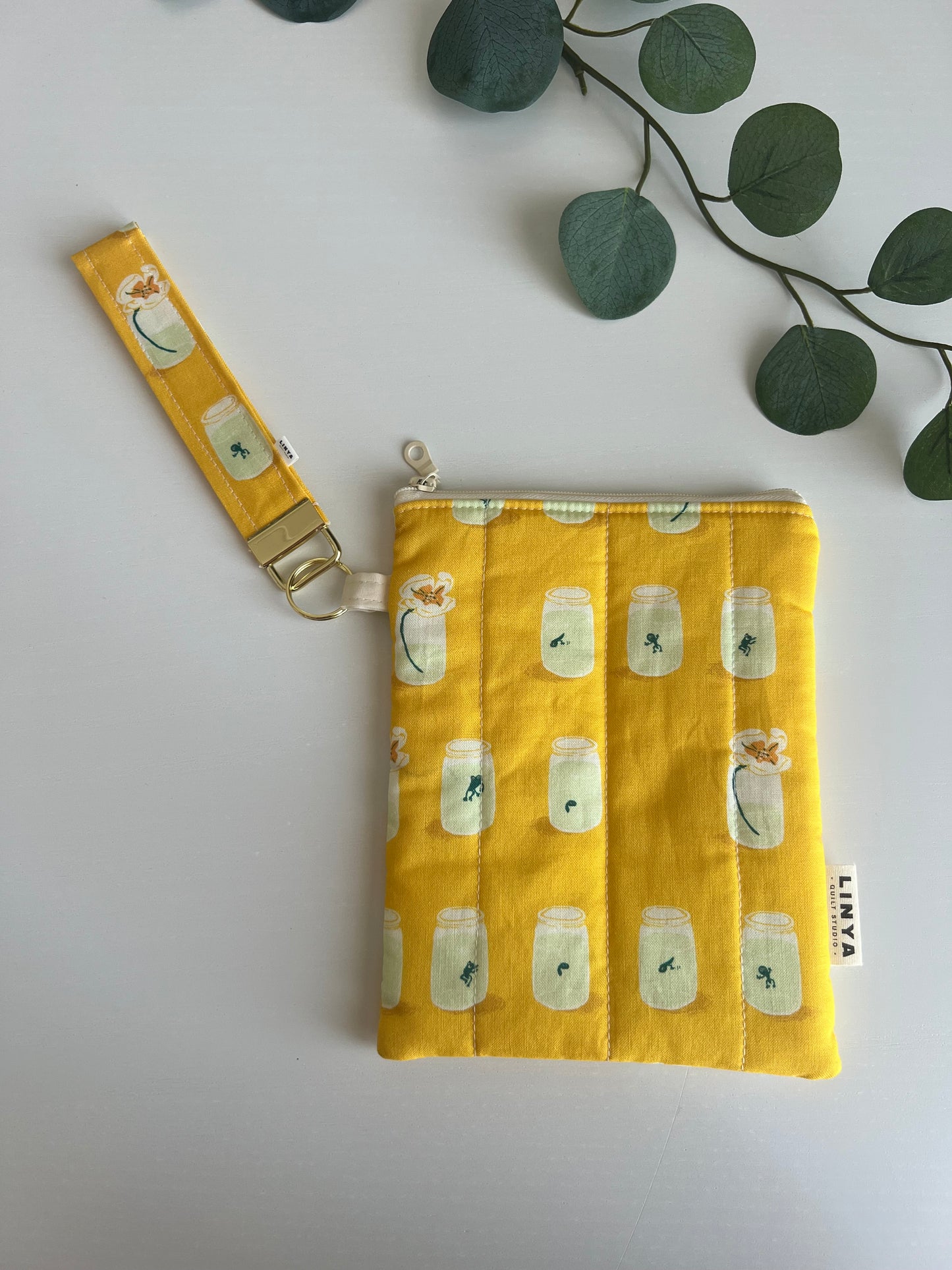 Sleutelhanger | Polsband | Becoming a frog