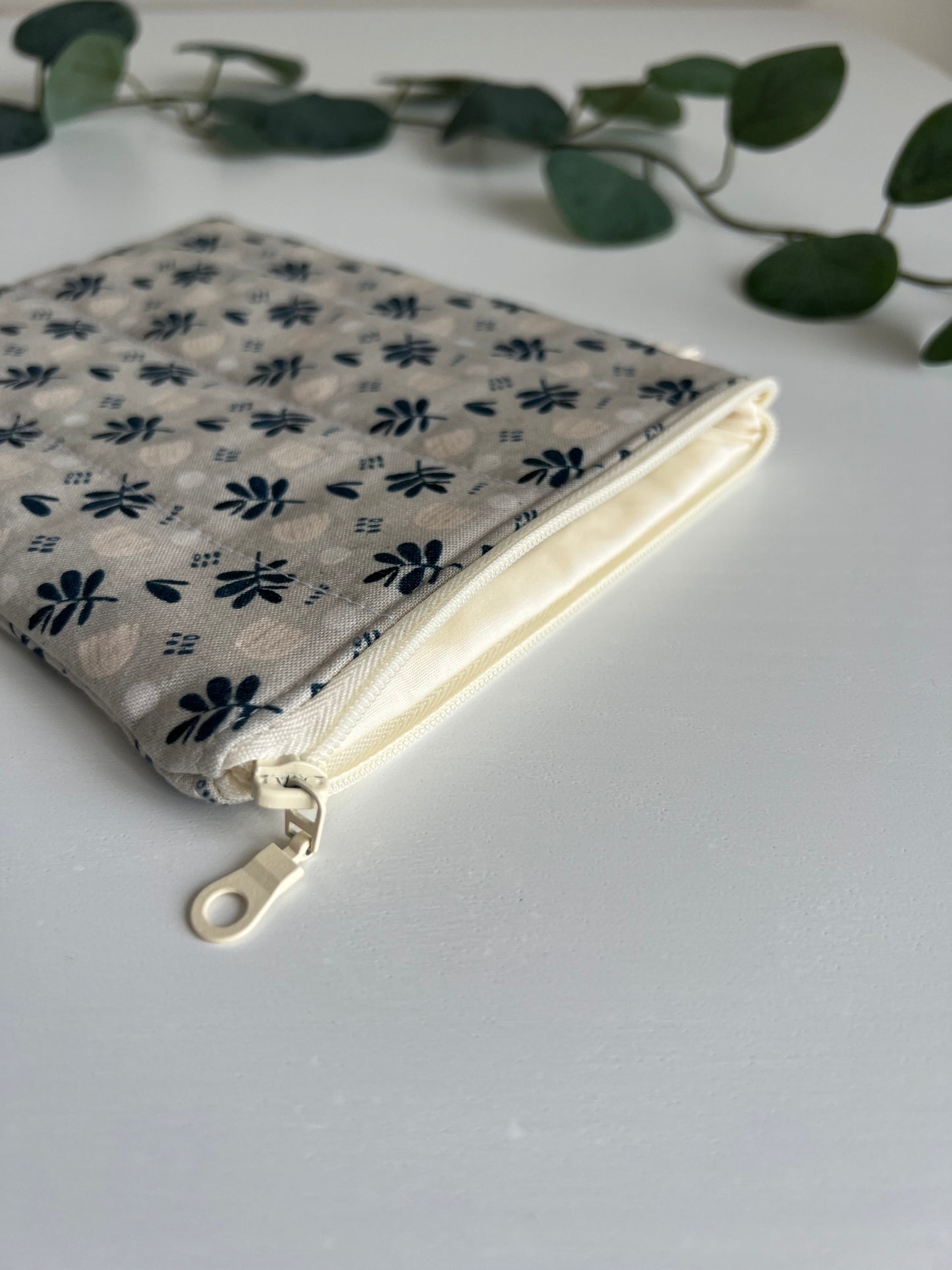 E-reader sleeve 6" gequilt - Mesa under the moon