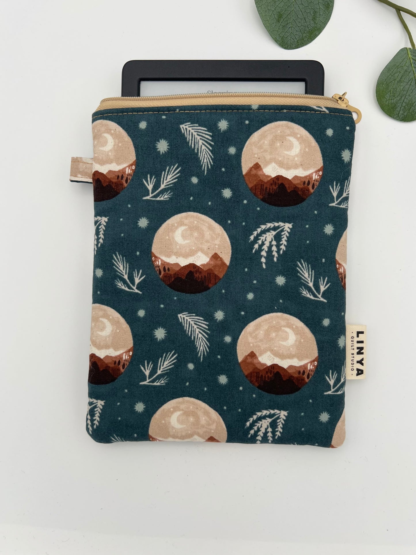 E-reader sleeve 6" - Mr Moon teal