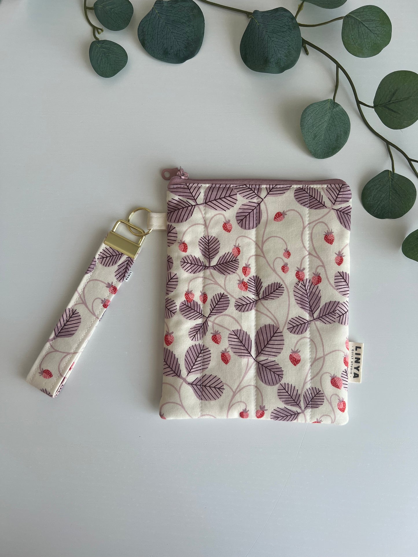Sleutelhanger | Polsband | Strawberry vine
