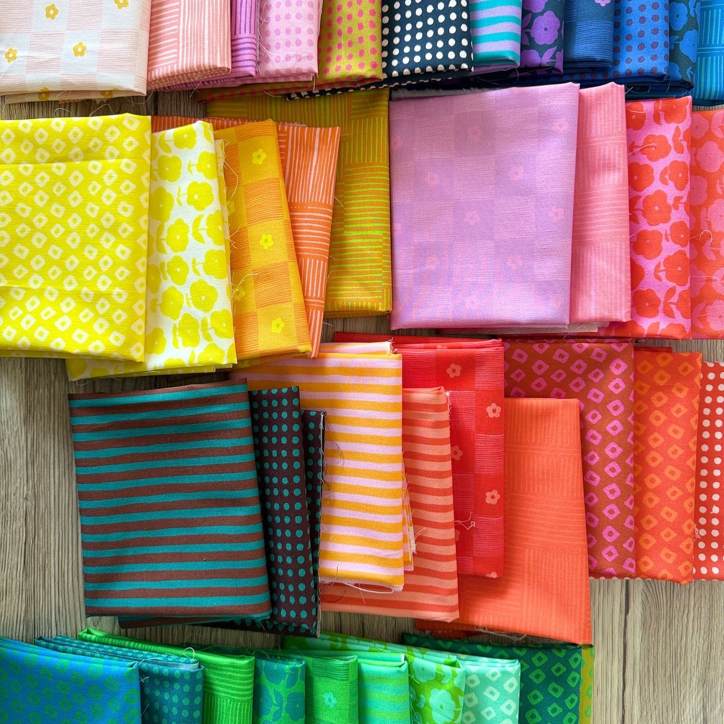 Ruby and Bee blenders Layercake 10” quiltstoffen pre-cuts
