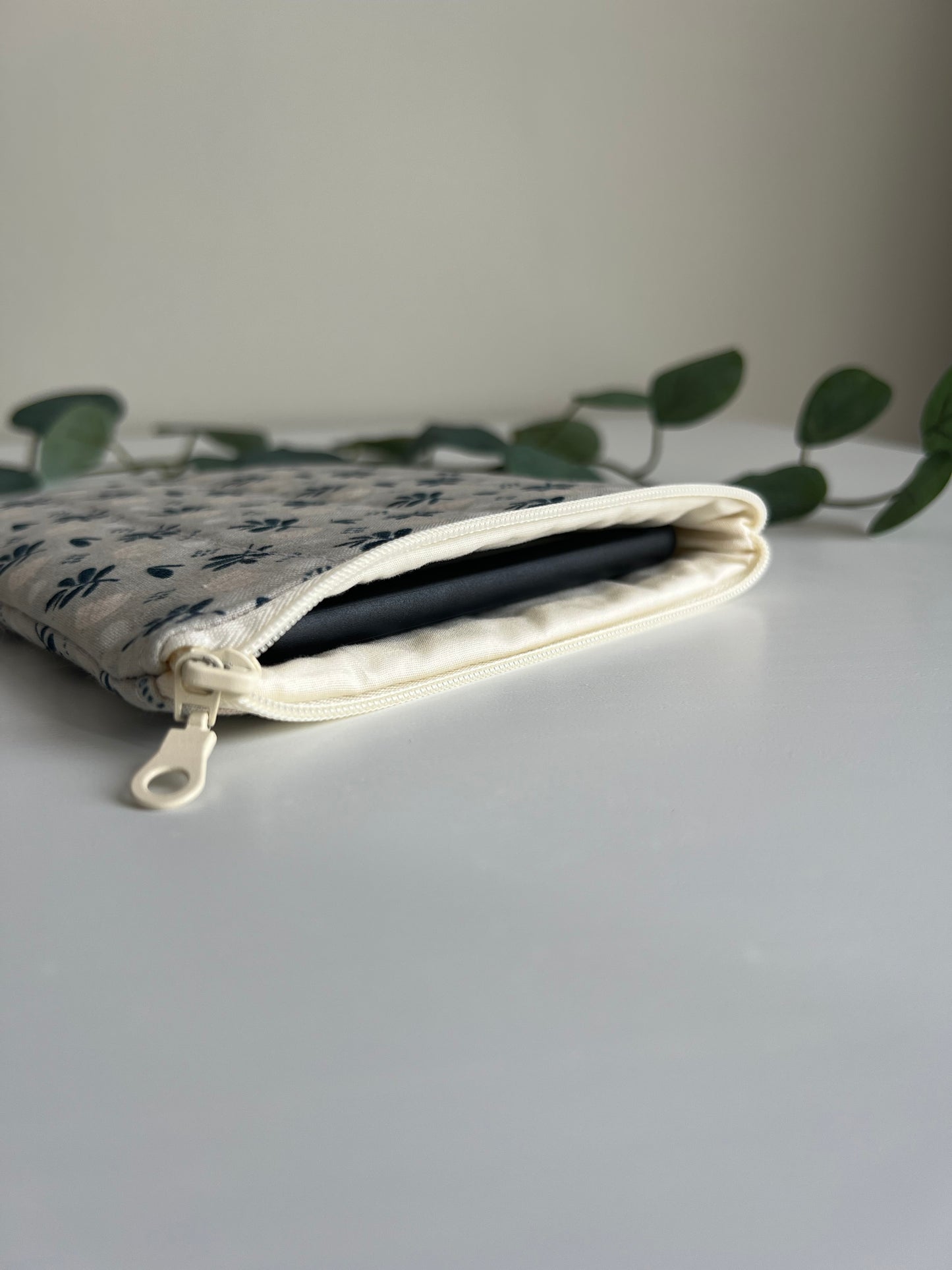 E-reader sleeve 6" gequilt - Mesa under the moon