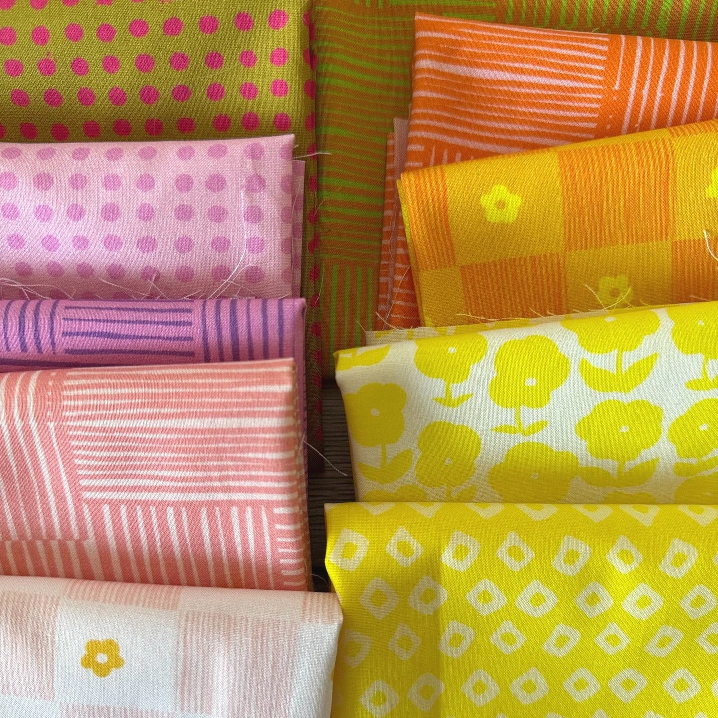 Ruby and Bee blenders Layercake 10” quiltstoffen pre-cuts