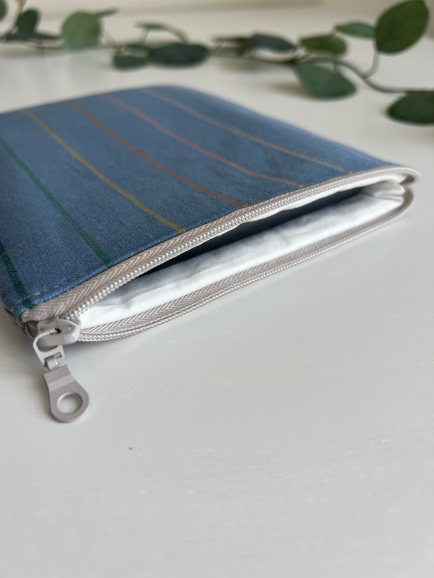 E-reader sleeve 6" - Skinny Stripe Luna