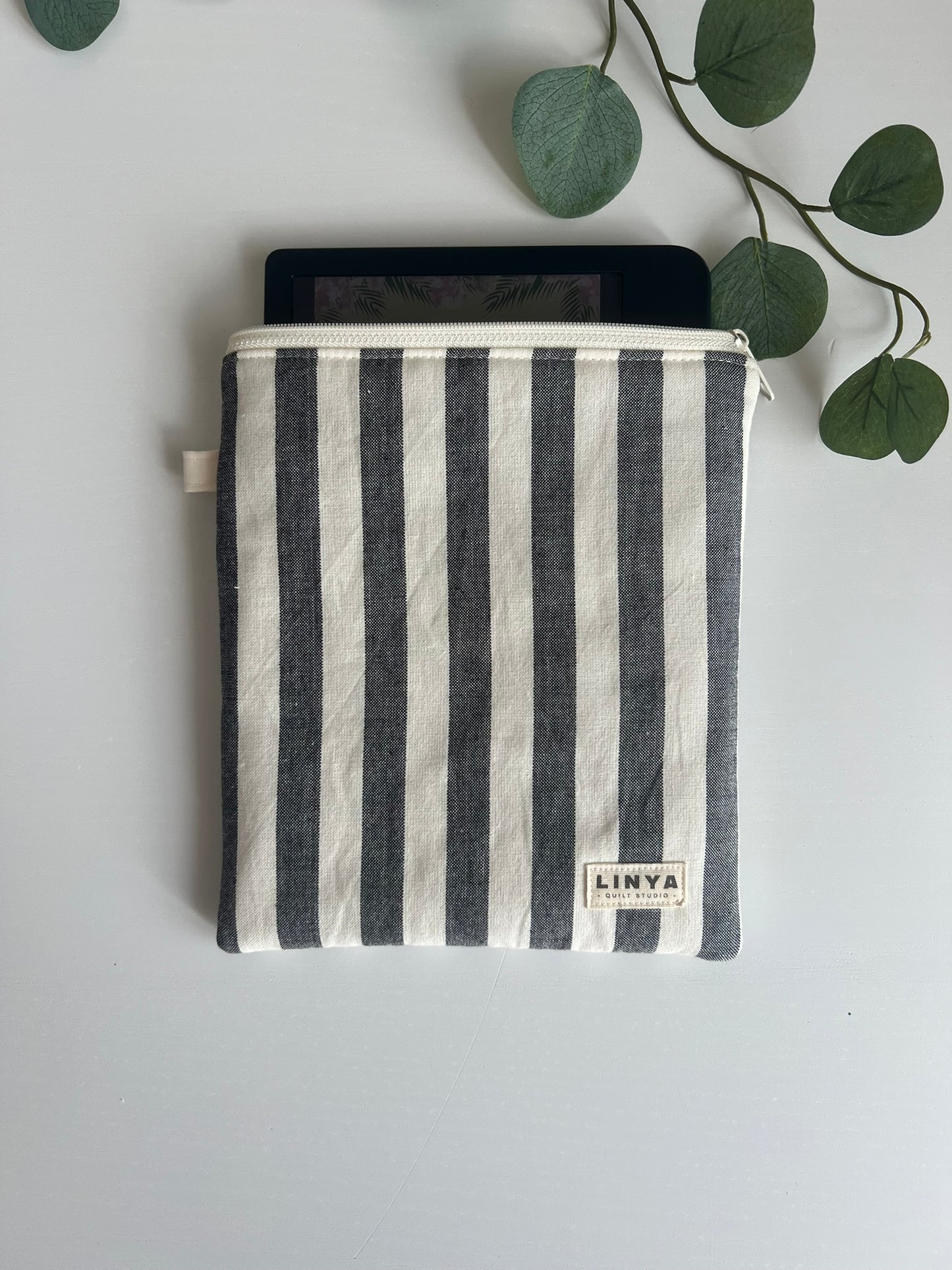 E-reader sleeve 7" gevoerd - Swedish stripes