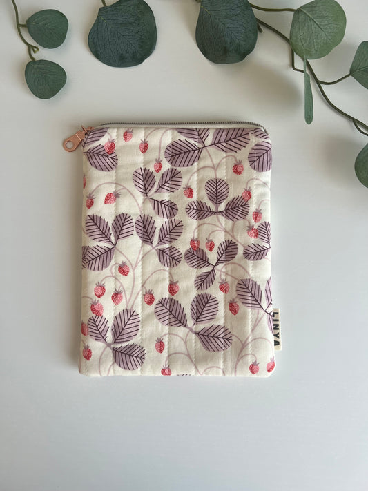 E-reader sleeve gequilt - Love Letter - Aardbei
