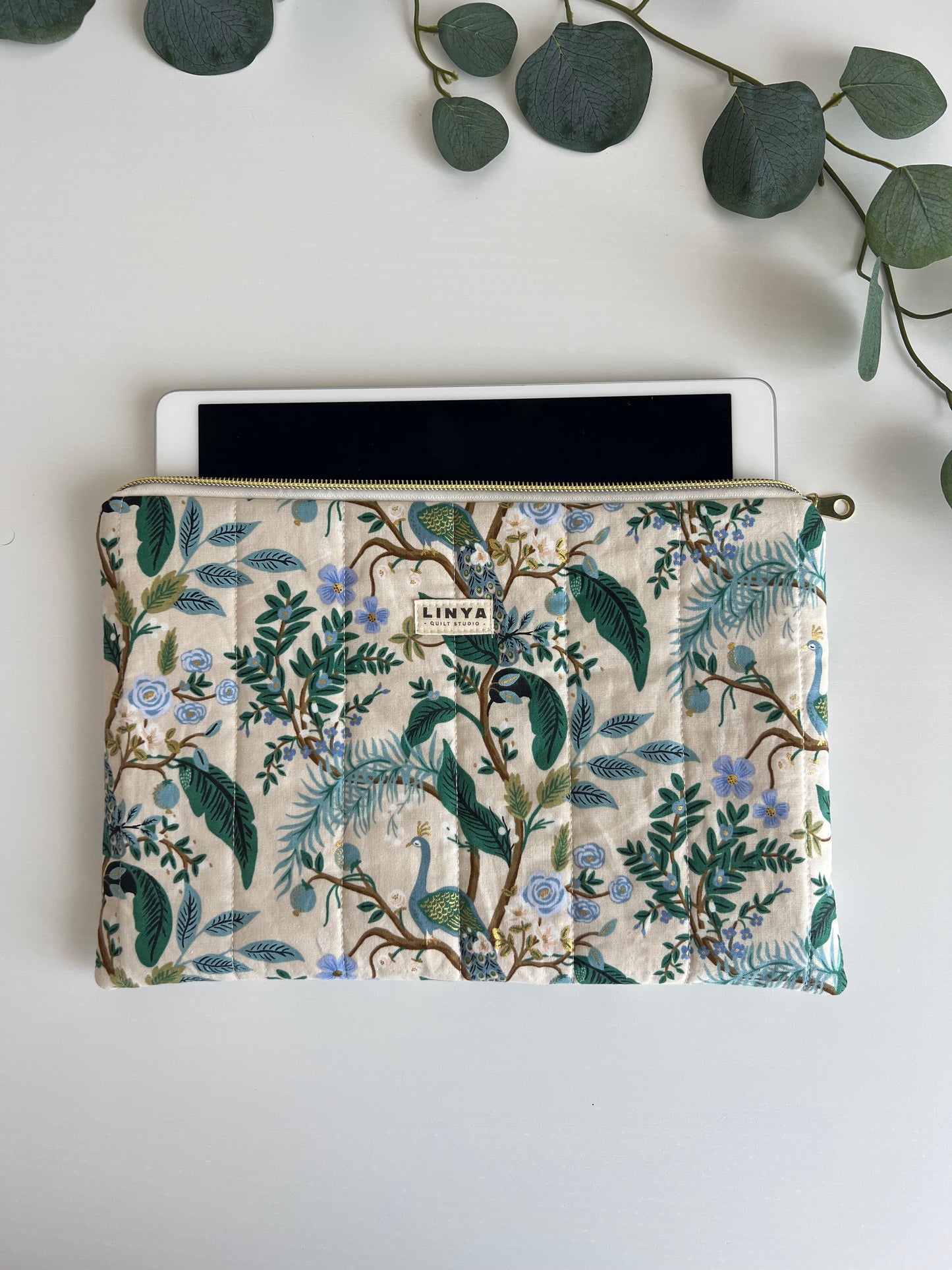 iPad 11” sleeve gequilt - Vintage garden