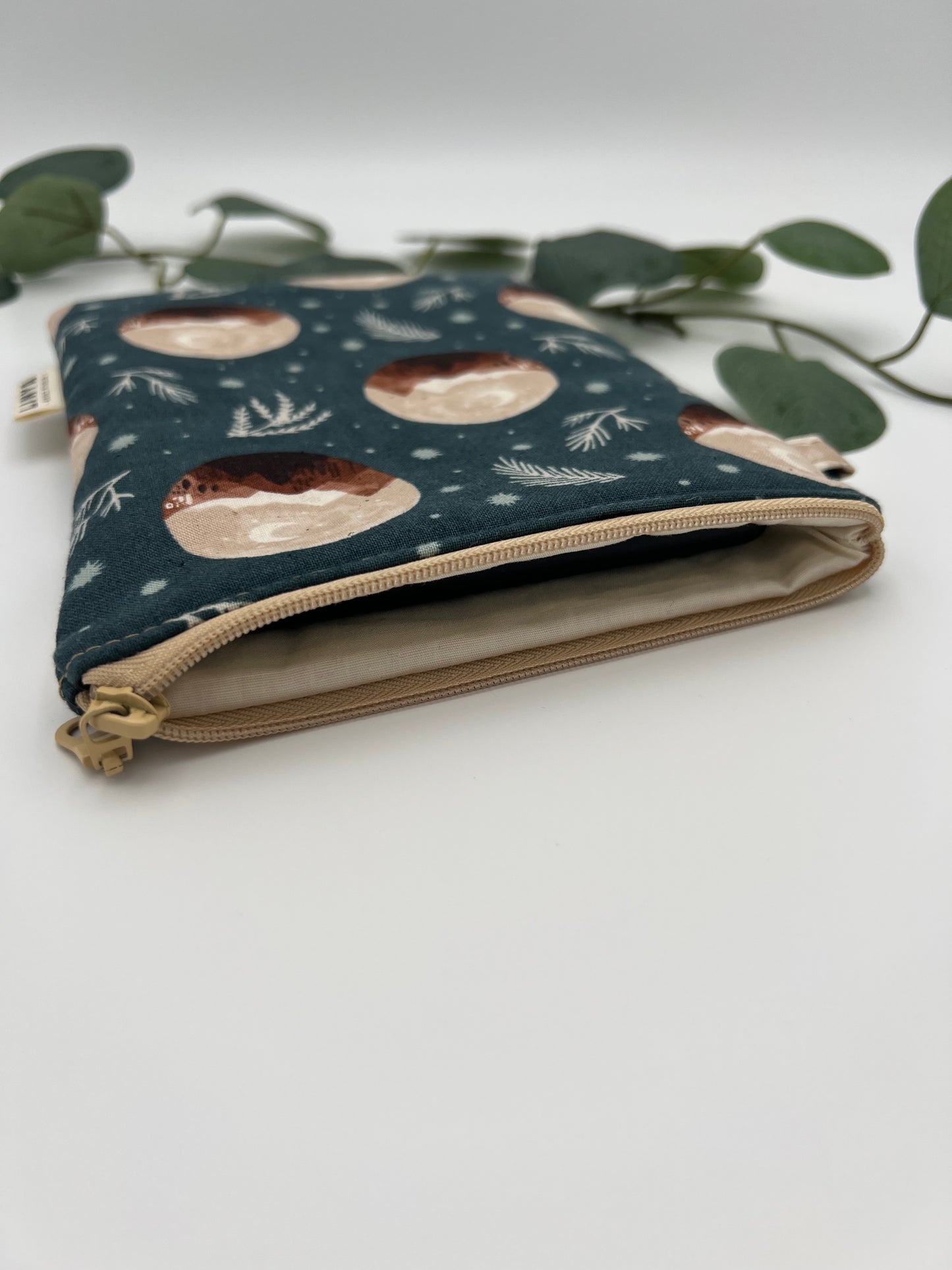 E-reader sleeve 6" - Mr Moon teal
