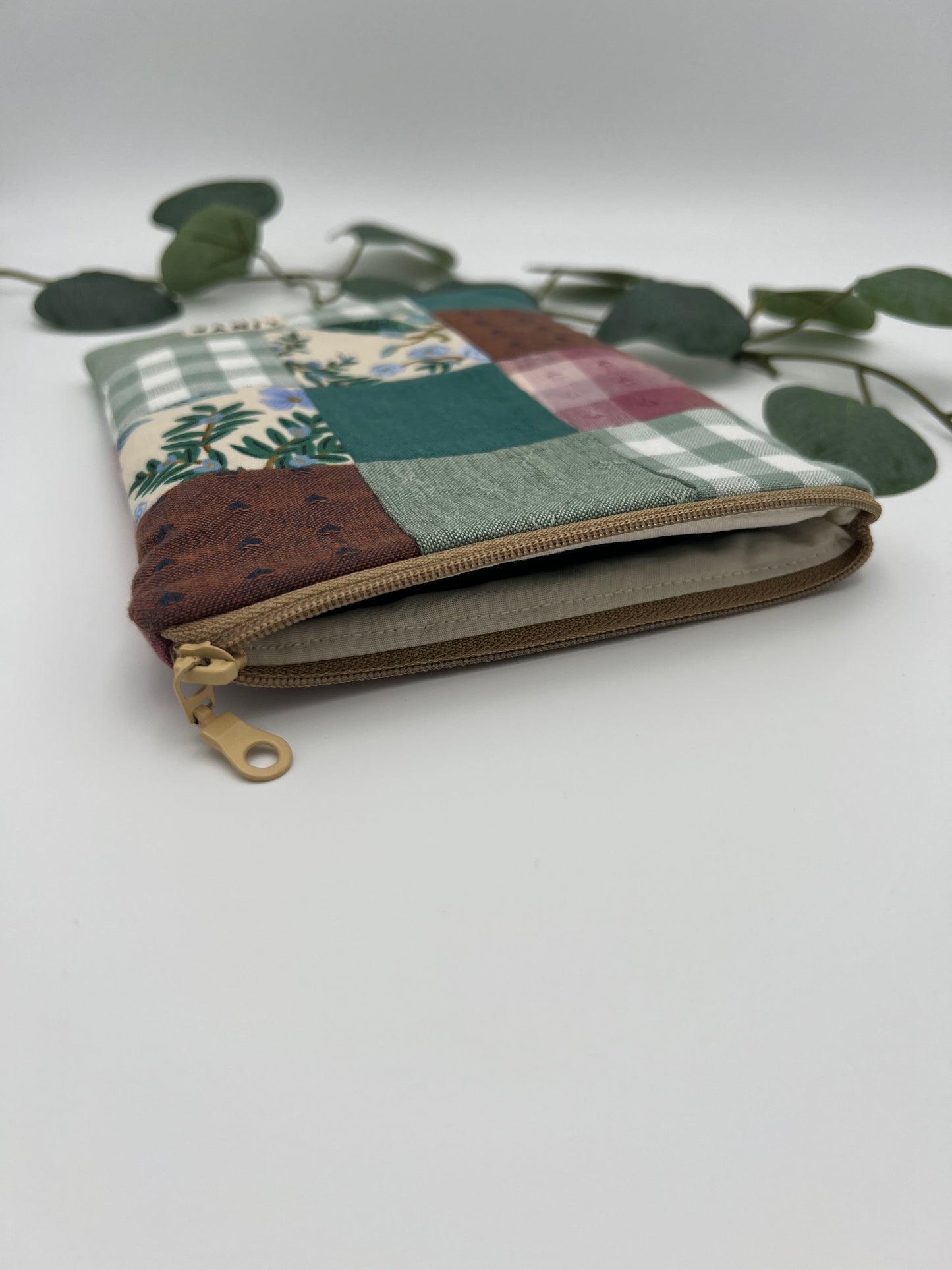 E-reader sleeve 6” uniek patchwork - Peacock