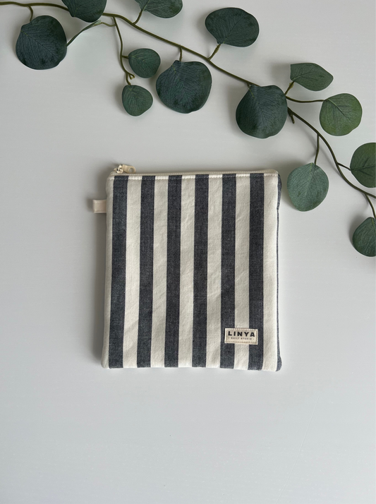 E-reader sleeve 7" - Swedish stripes